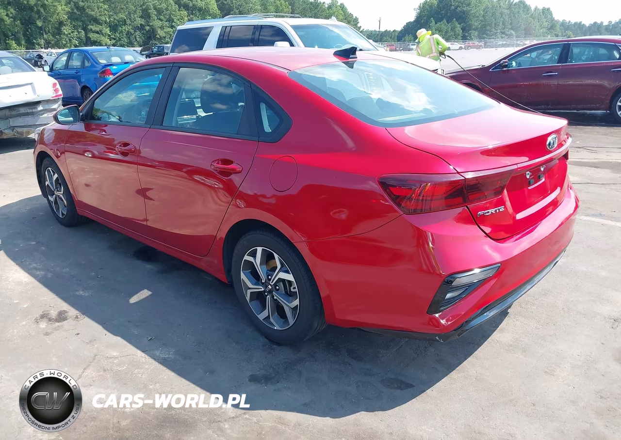 2021 Kia Forte Lxs VIN:3KPF24AD3ME326059 - 3