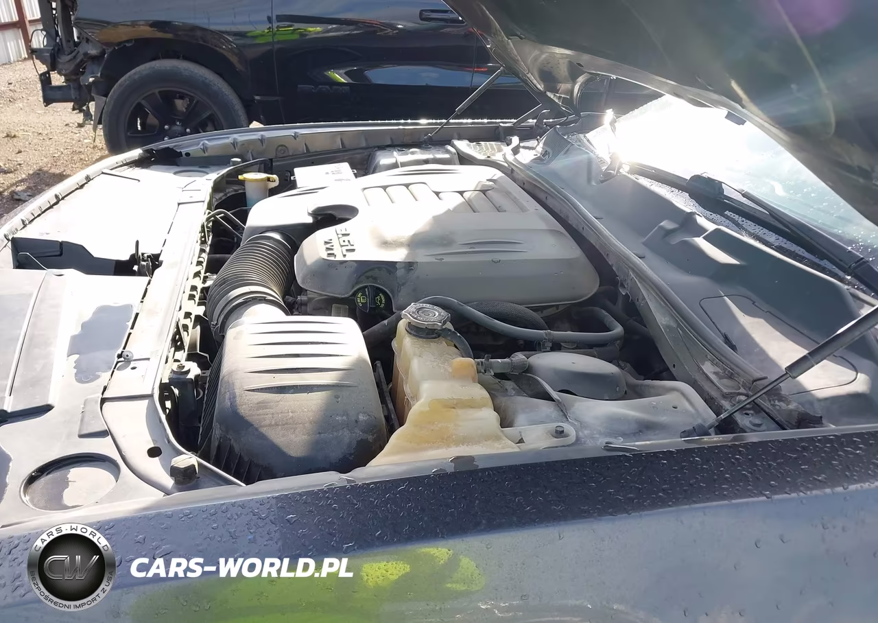 2015 Dodge Challenger Sxt VIN:2C3CDZAG3FH823015 - 6