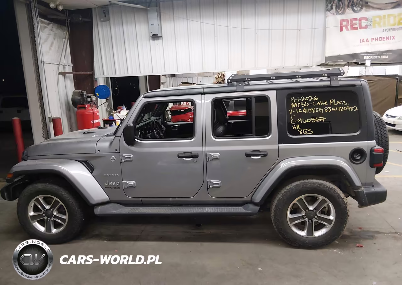 2018 Jeep Wrangler Unlimited Sahara 4X4 VIN:1C4HJXEG8JW120982 - 14