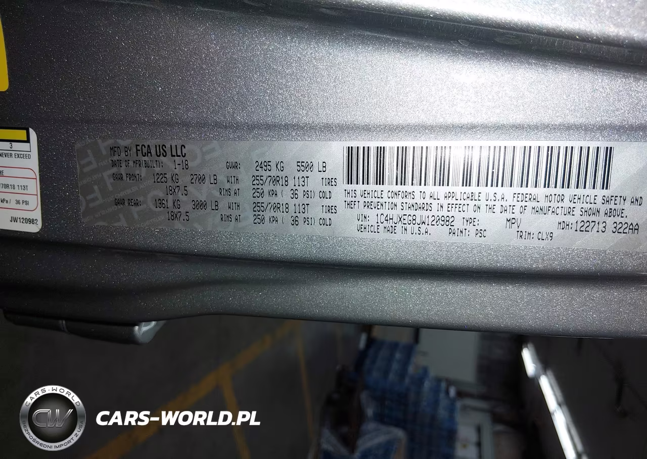 2018 Jeep Wrangler Unlimited Sahara 4X4 VIN:1C4HJXEG8JW120982 - 9