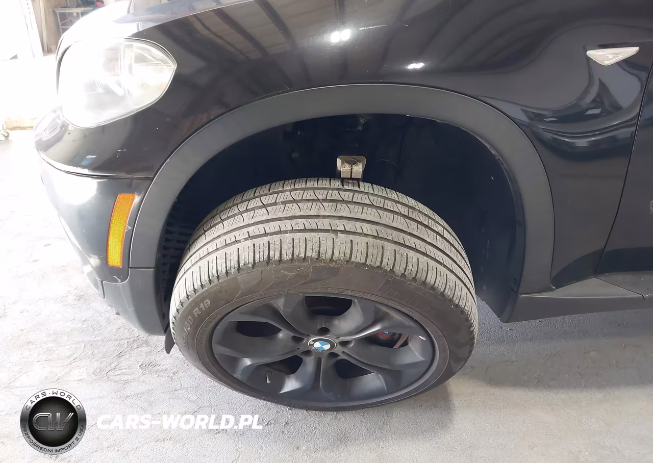 2013 BMW X5 xDrive50I VIN:5UXZV8C50DL898861 - 6