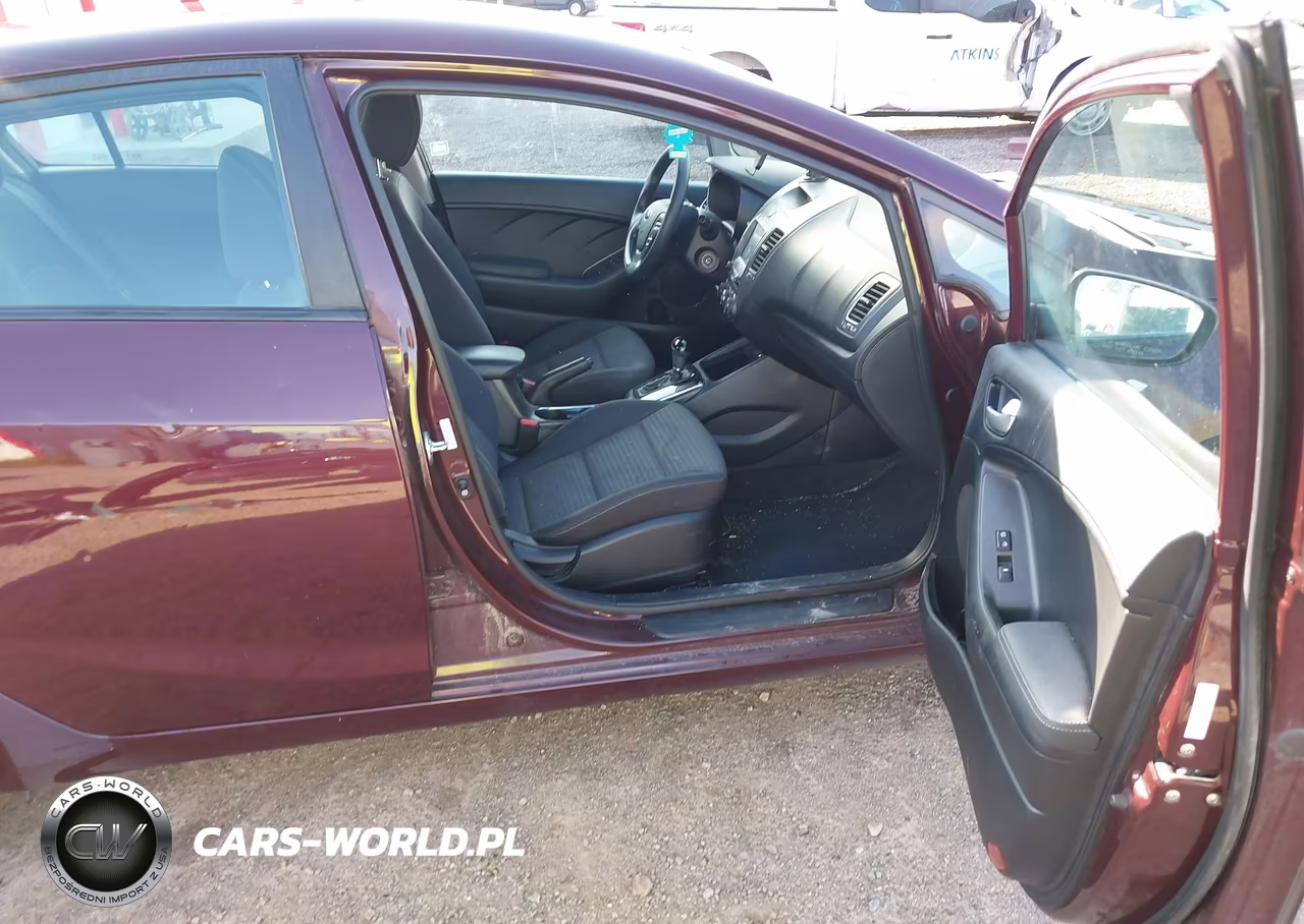 2018 Kia Forte Lx VIN:3KPFL4A76JE186561 - 5
