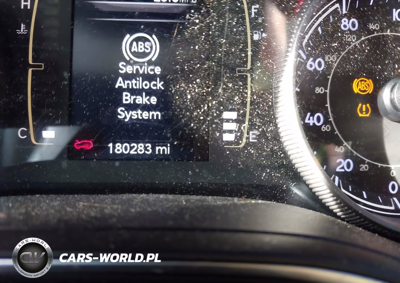 2019 Jeep Cherokee Altitude Fwd VIN:1C4PJLLB5KD443640 - 15