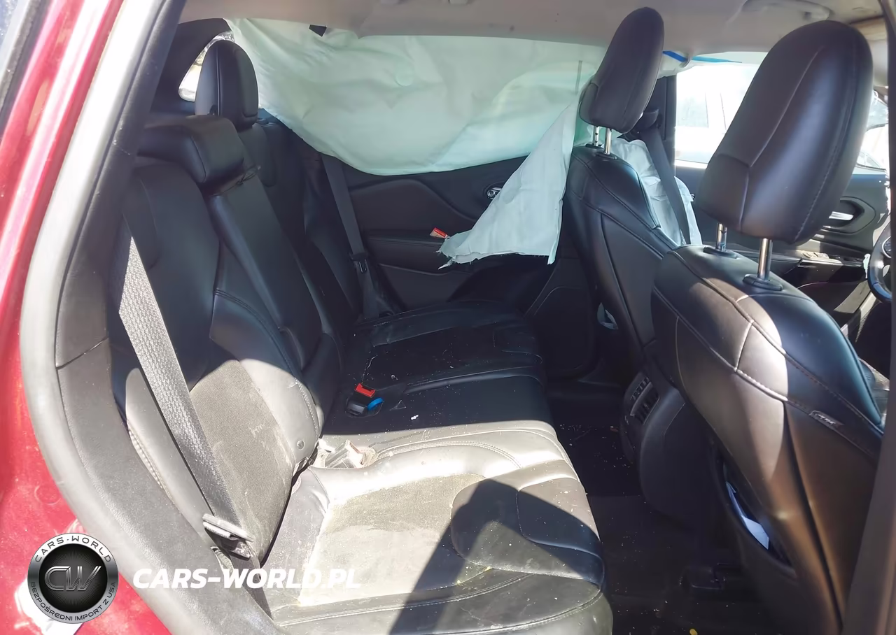 2019 Jeep Cherokee Altitude Fwd VIN:1C4PJLLB5KD443640 - 8