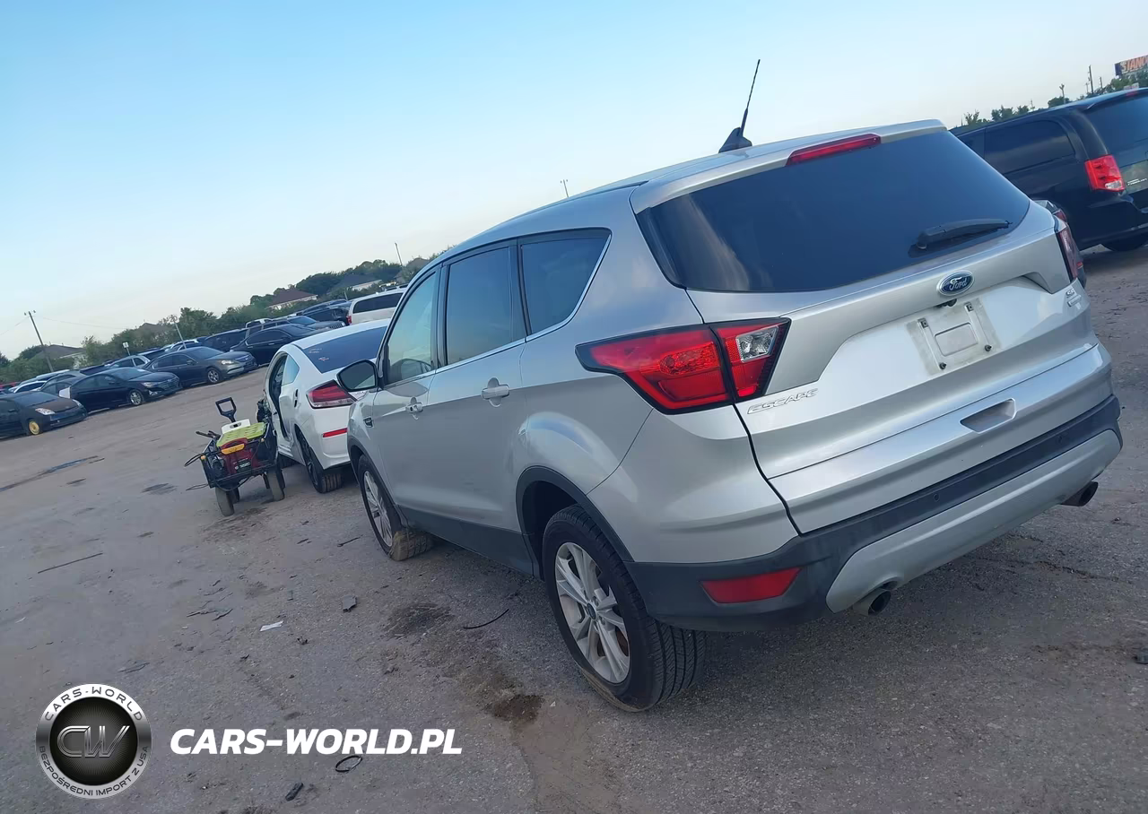2019 Ford Escape Se VIN:1FMCU0GD9KUA72588 - 3