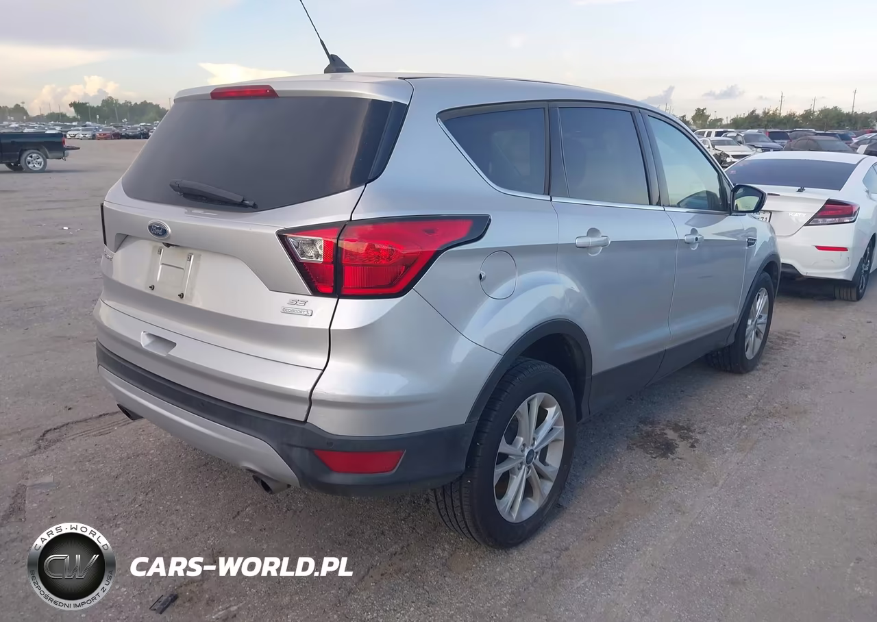 2019 Ford Escape Se VIN:1FMCU0GD9KUA72588 - 4