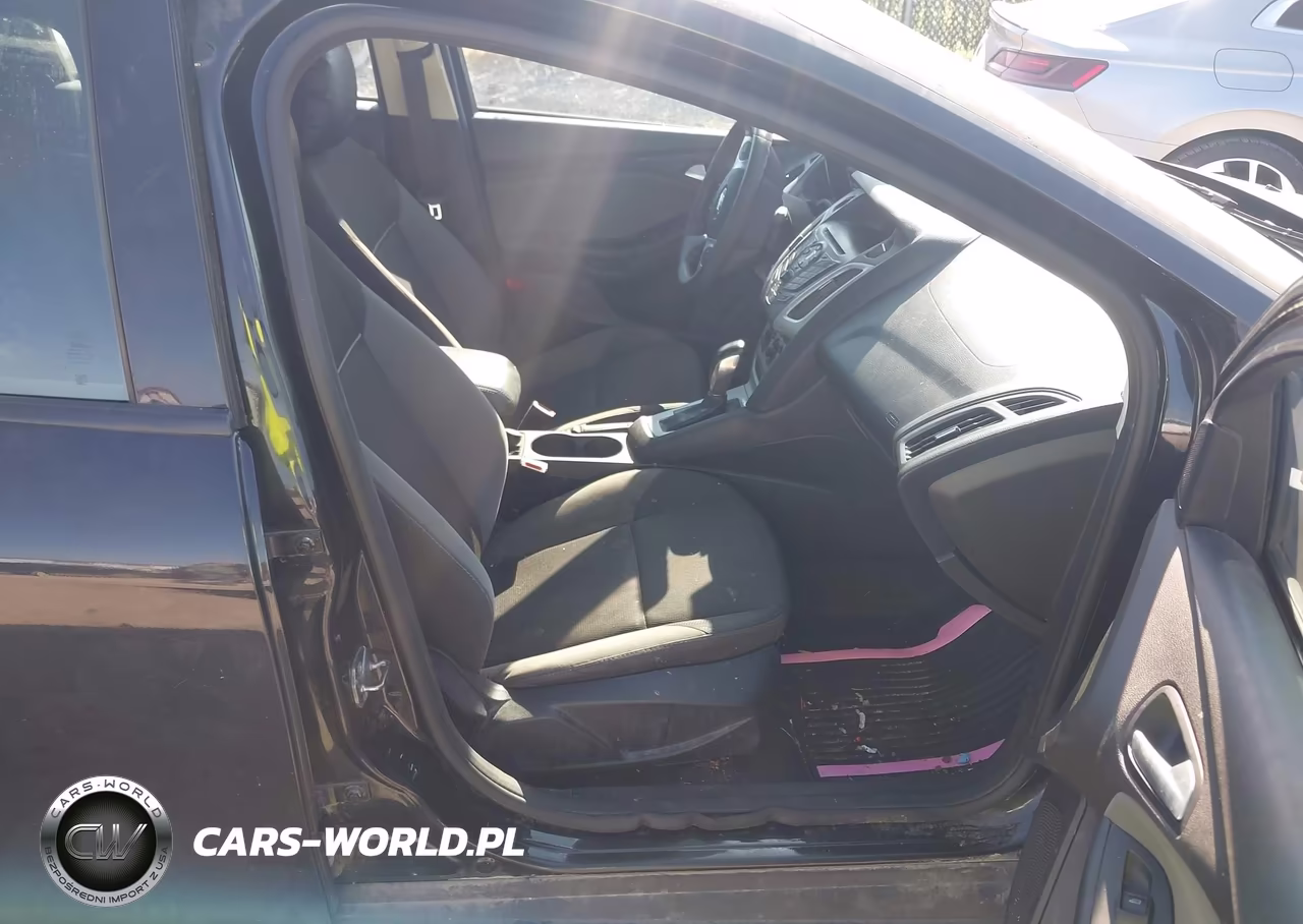 2013 Ford Focus Se VIN:1FADP3F27DL264561 - 5
