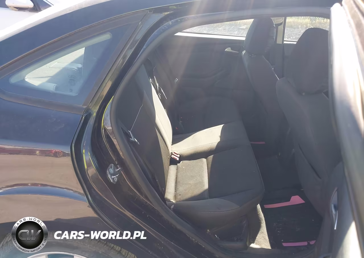 2013 Ford Focus Se VIN:1FADP3F27DL264561 - 8
