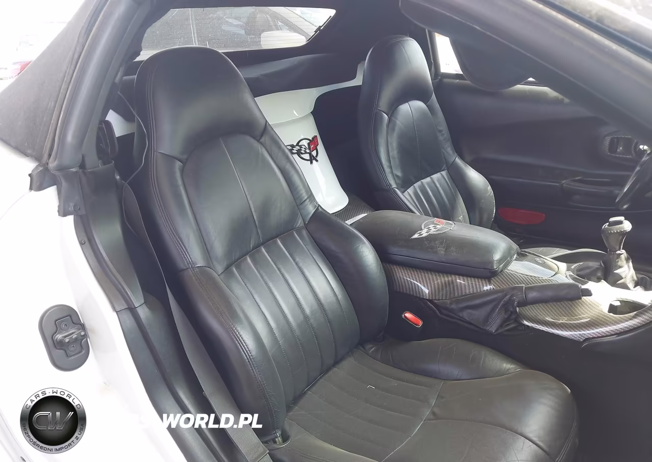 1998 Chevrolet Corvette VIN:1G1YY32G5W5104737 - 8