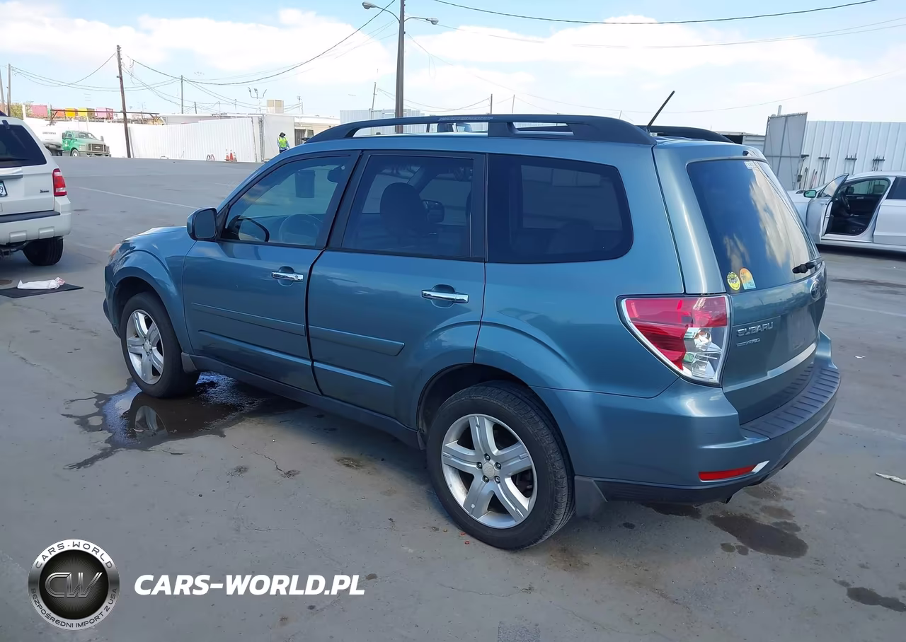 2010 Subaru Forester 2.5X Premium VIN:JF2SH6CC9AH781096 - 3