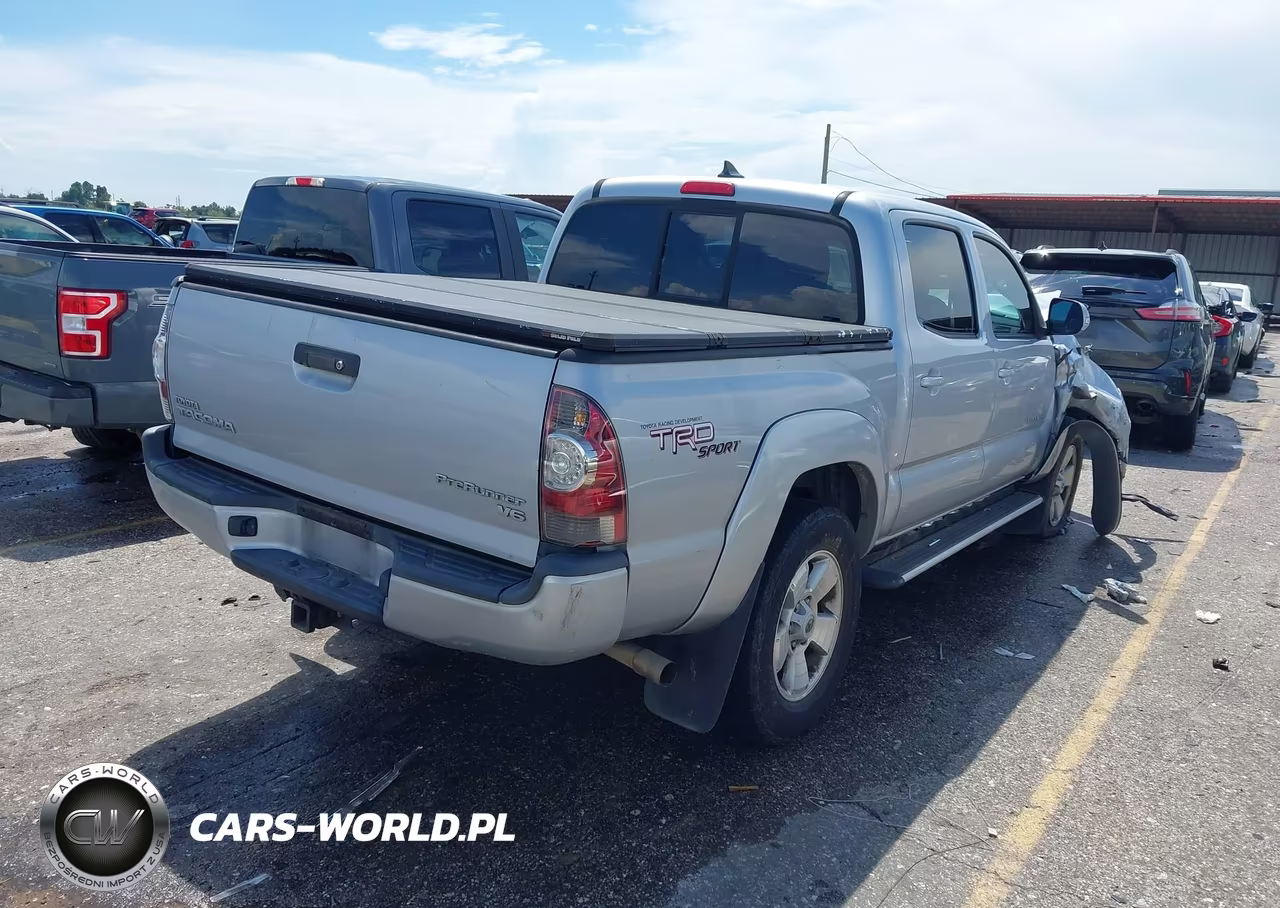 2012 Toyota Tacoma Prerunner V6 VIN:5TFJU4GN2CX016519 - 4