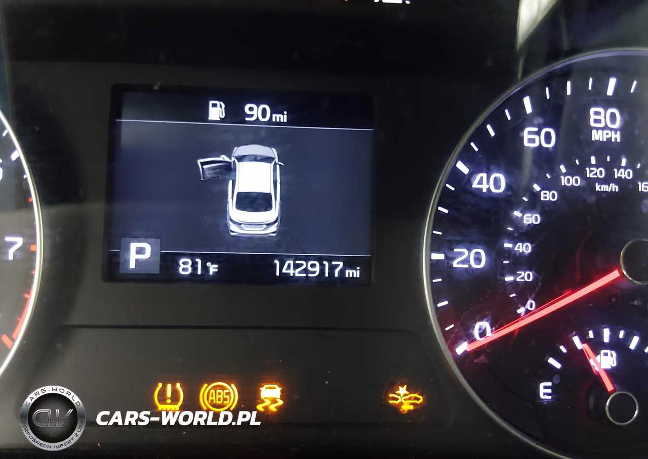 2019 Kia Forte S VIN:3KPF34AD4KE023673 - 16