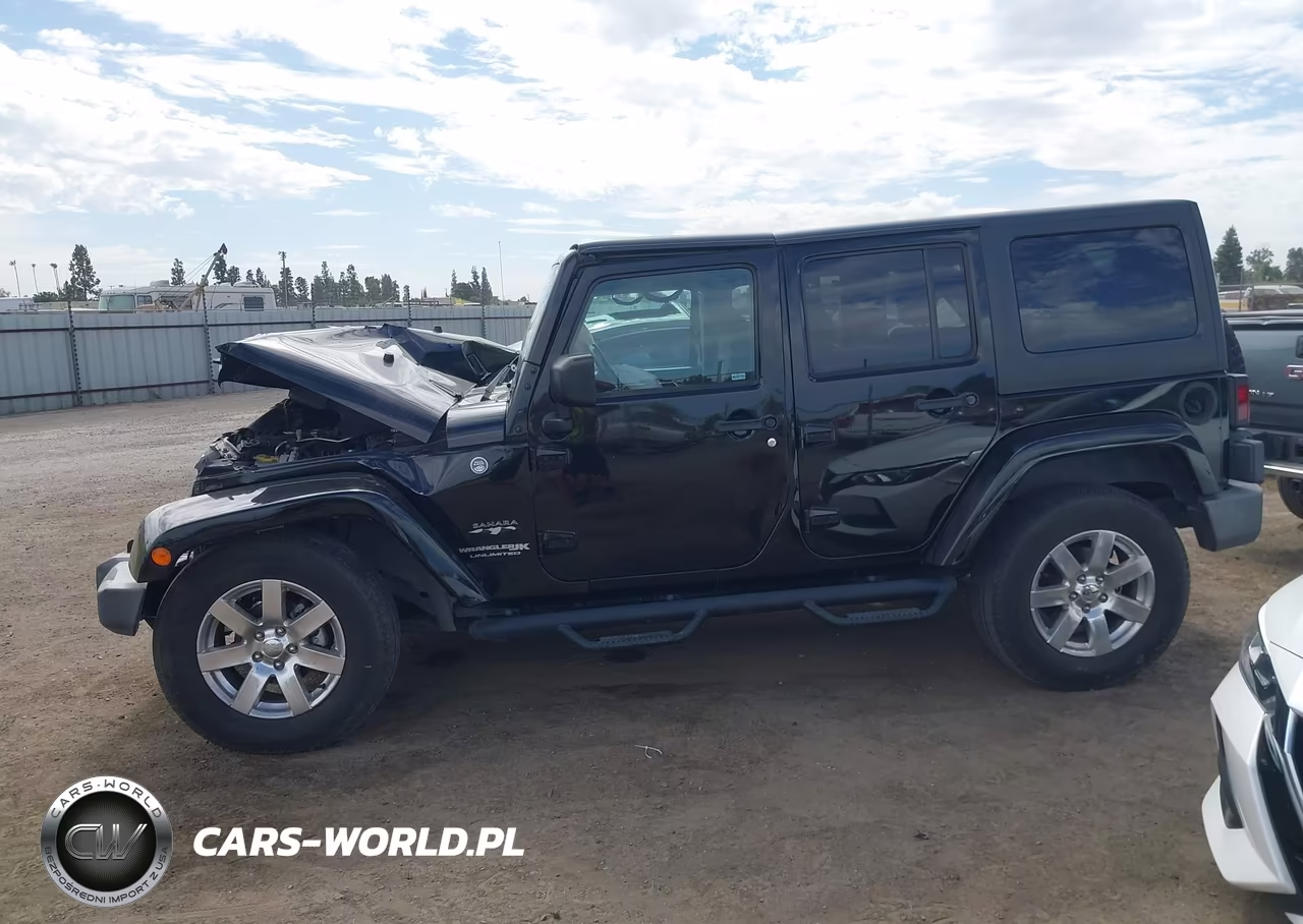 2018 Jeep Wrangler Jk Unlimited Sahara 4X4 VIN:1C4BJWEG3JL838294 - 14