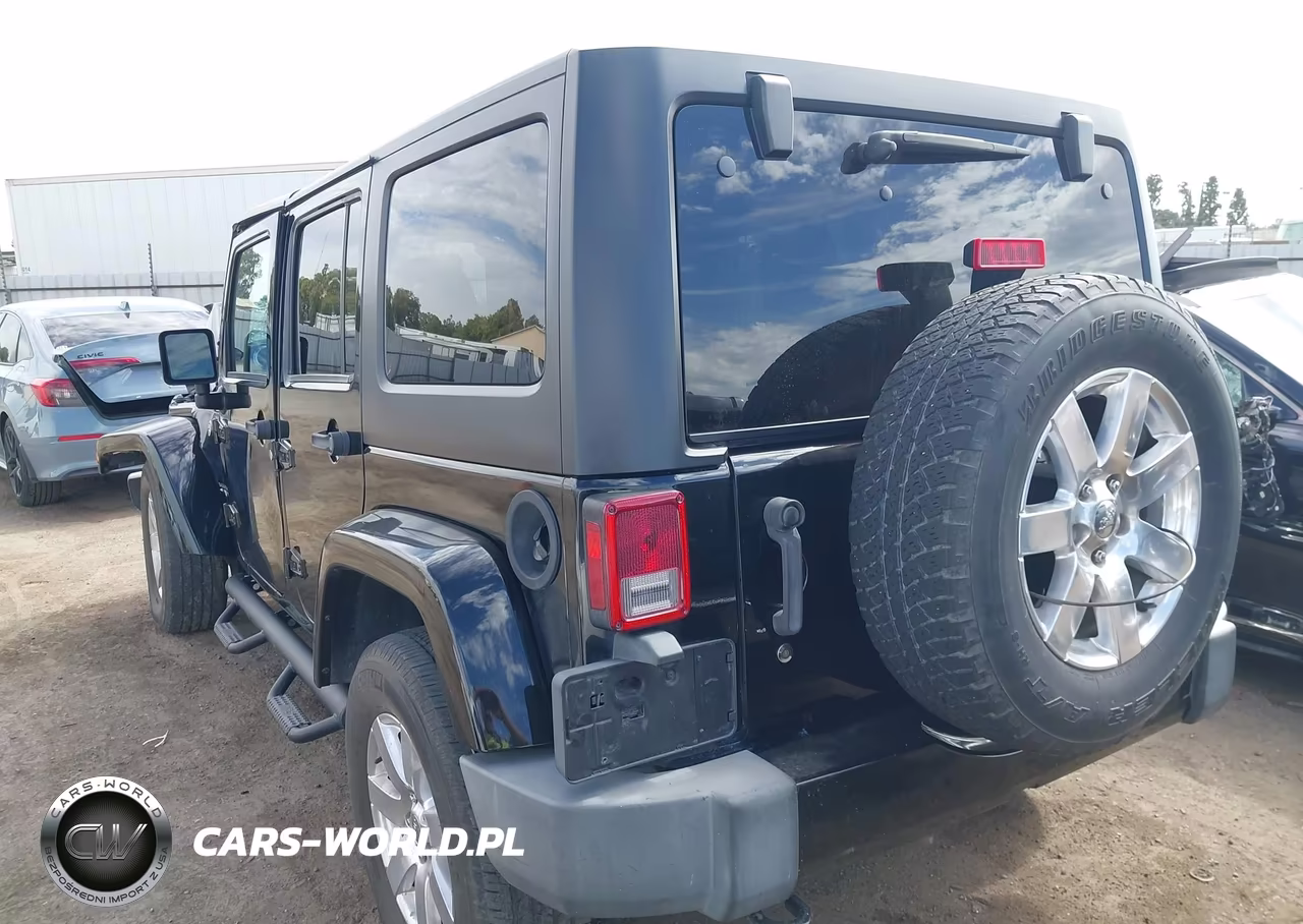 2018 Jeep Wrangler Jk Unlimited Sahara 4X4 VIN:1C4BJWEG3JL838294 - 3