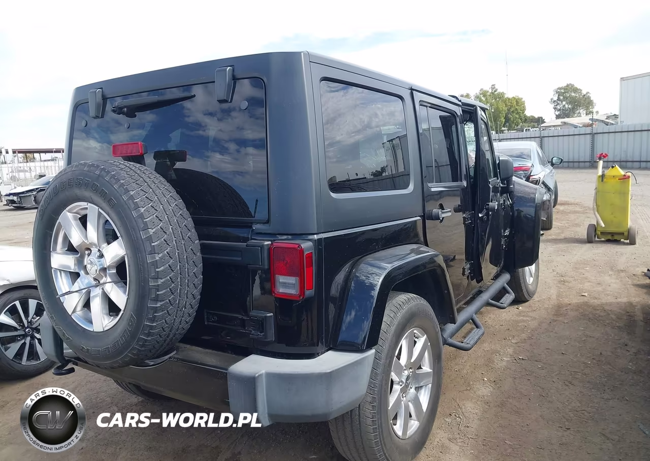 2018 Jeep Wrangler Jk Unlimited Sahara 4X4 VIN:1C4BJWEG3JL838294 - 4