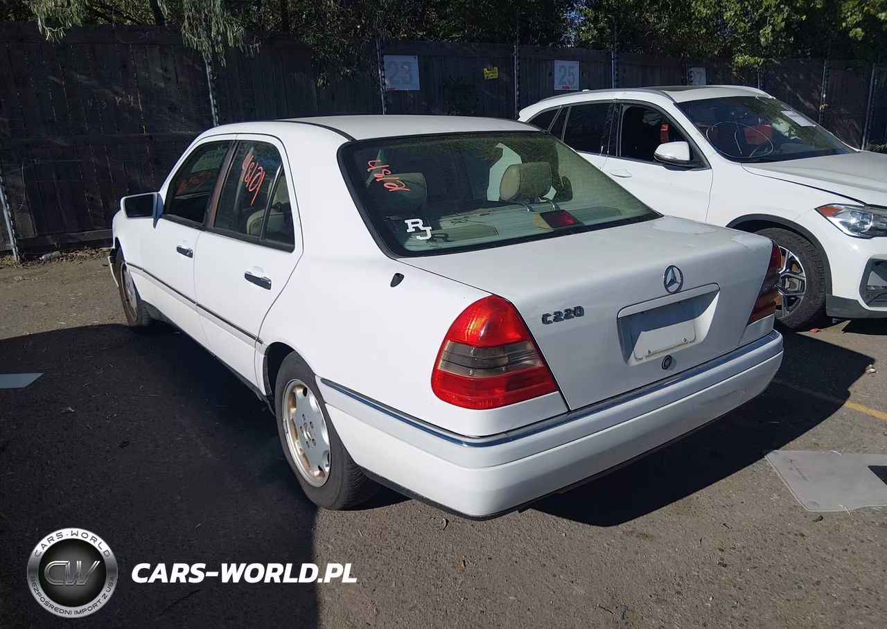 1995 Mercedes-Benz C 220 VIN:WDBHA22E0SF297385 - 3