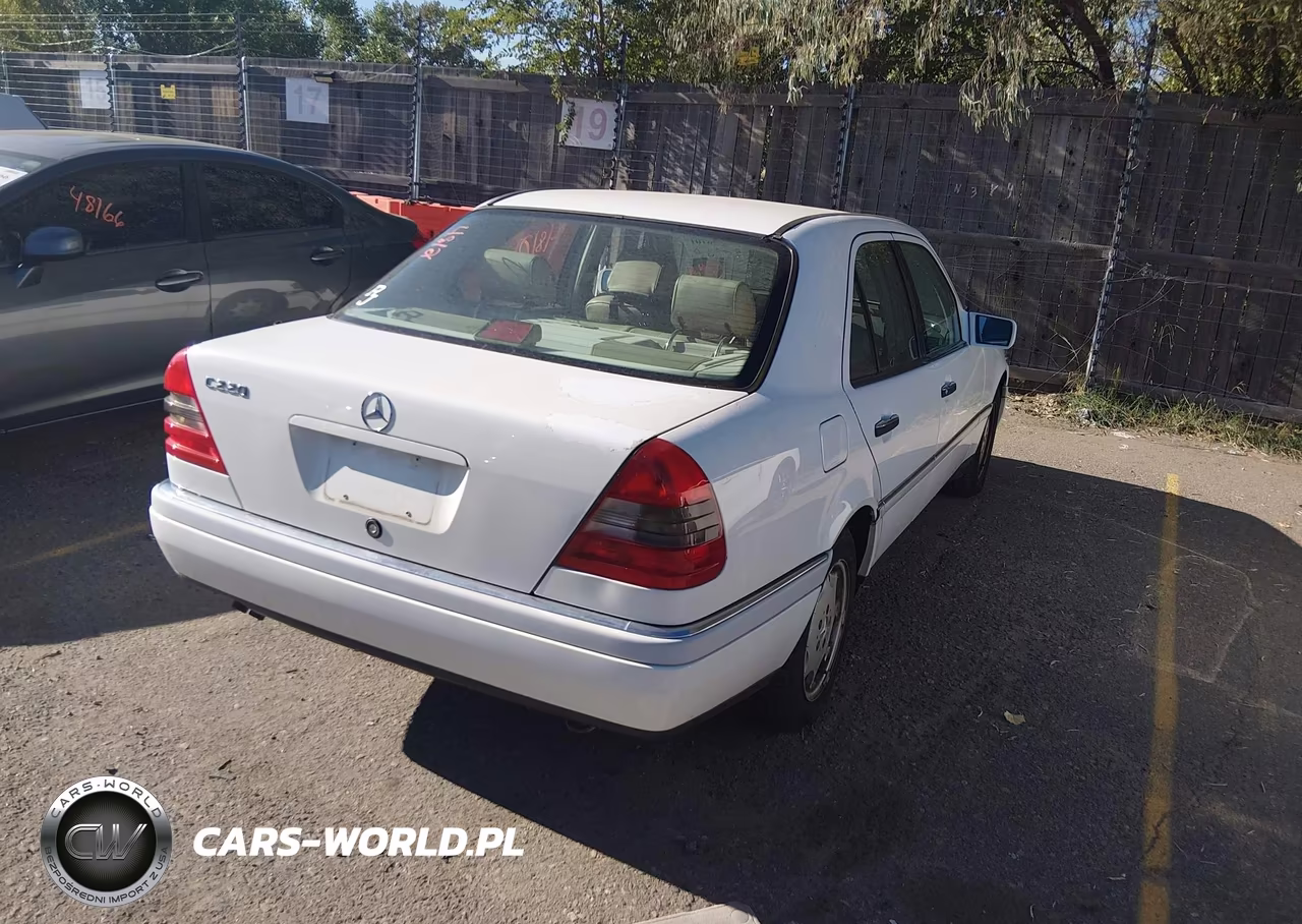 1995 Mercedes-Benz C 220 VIN:WDBHA22E0SF297385 - 4