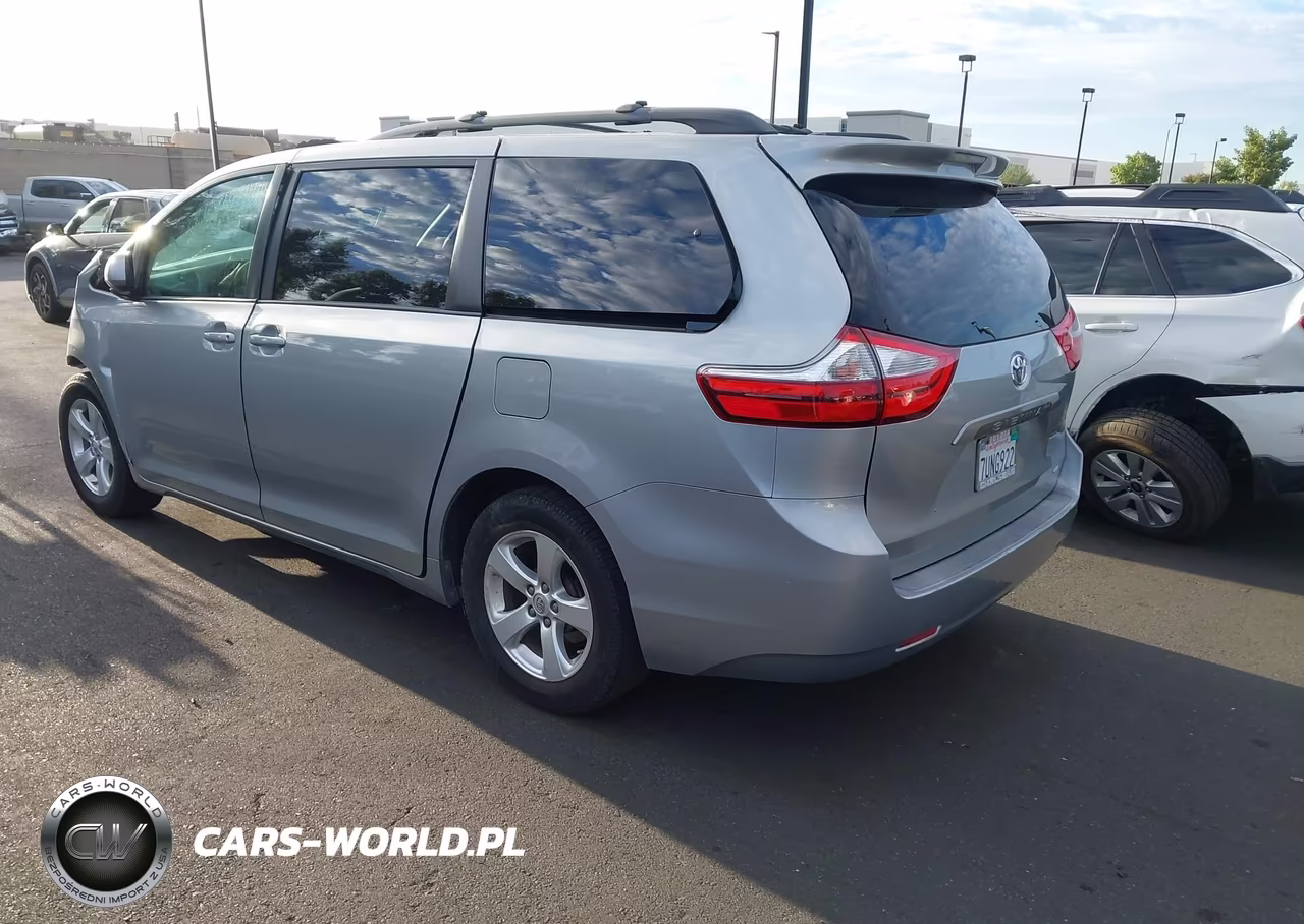 2016 Toyota Sienna Le 8 Passenger VIN:5TDKK3DC0GS745394 - 3
