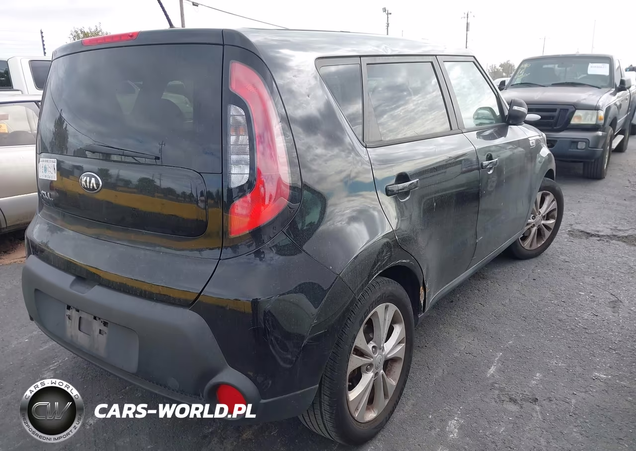 2015 Kia Soul + VIN:KNDJP3A55F7181592 - 4