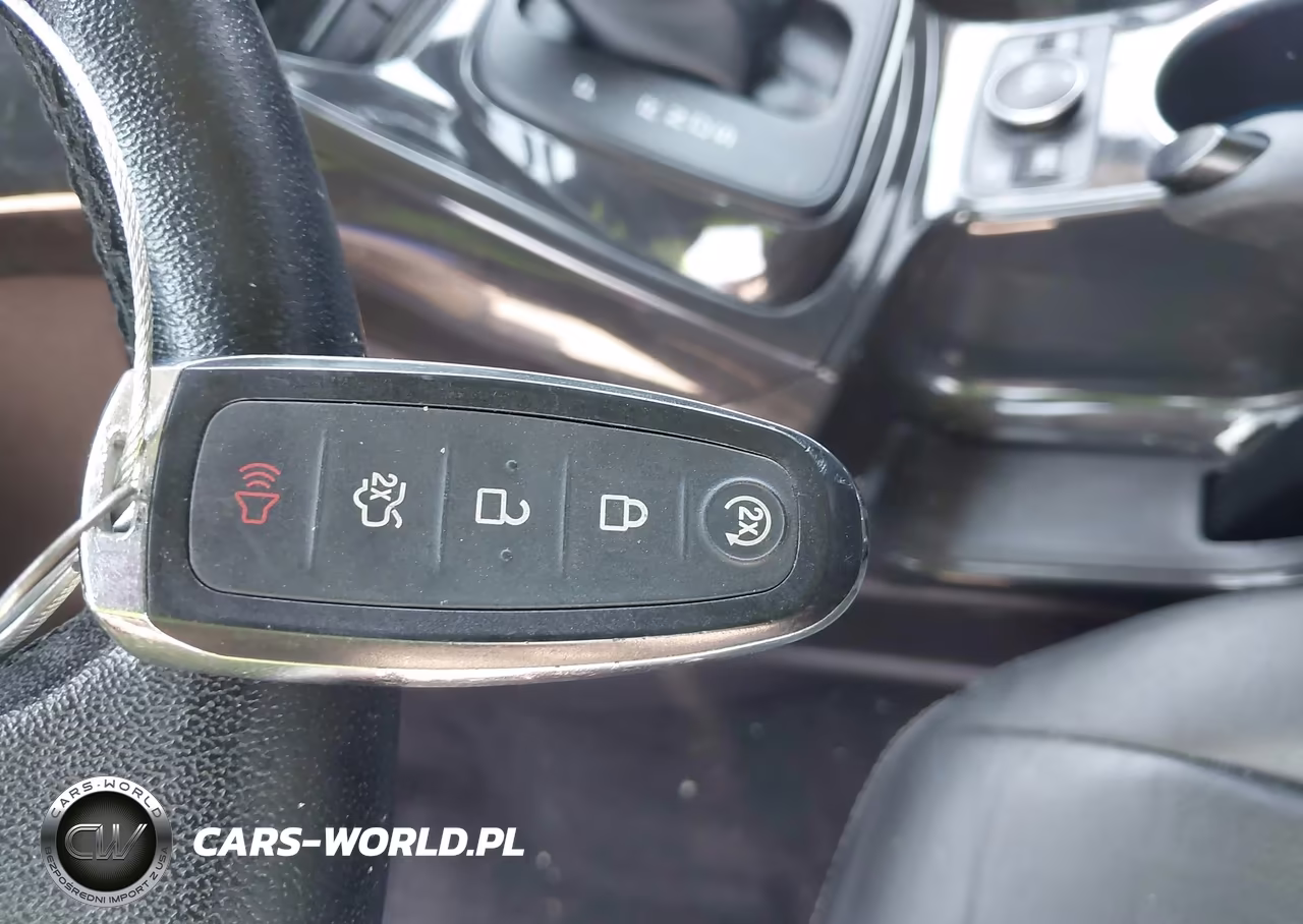 2016 Ford Escape Titanium VIN:1FMCU9JX0GUC70684 - 11