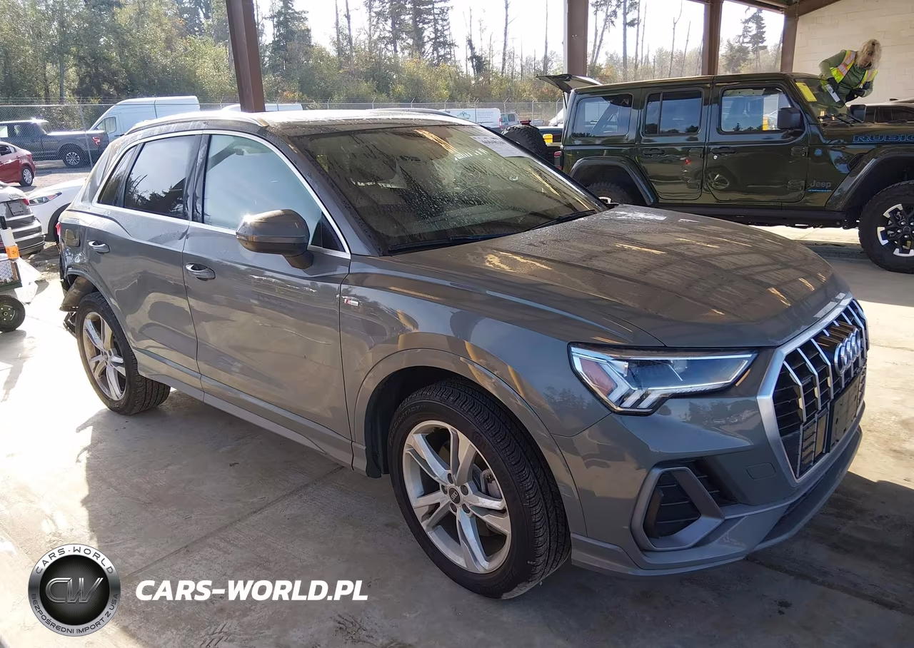 2021 Audi Q3 45 Technik VIN:WA1FECF32M1050584 - 1