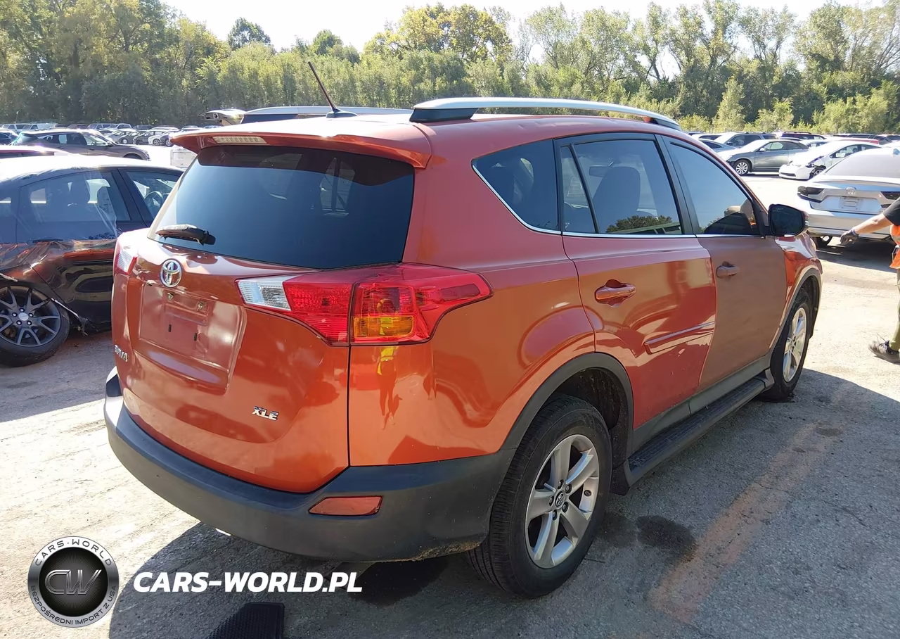 2015 Toyota Rav4 Xle VIN:2T3WFREV0FW179677 - 4