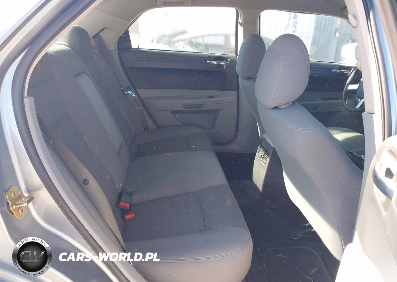 2006 Chrysler 300 VIN:2C3KA43R76H494888 - 8