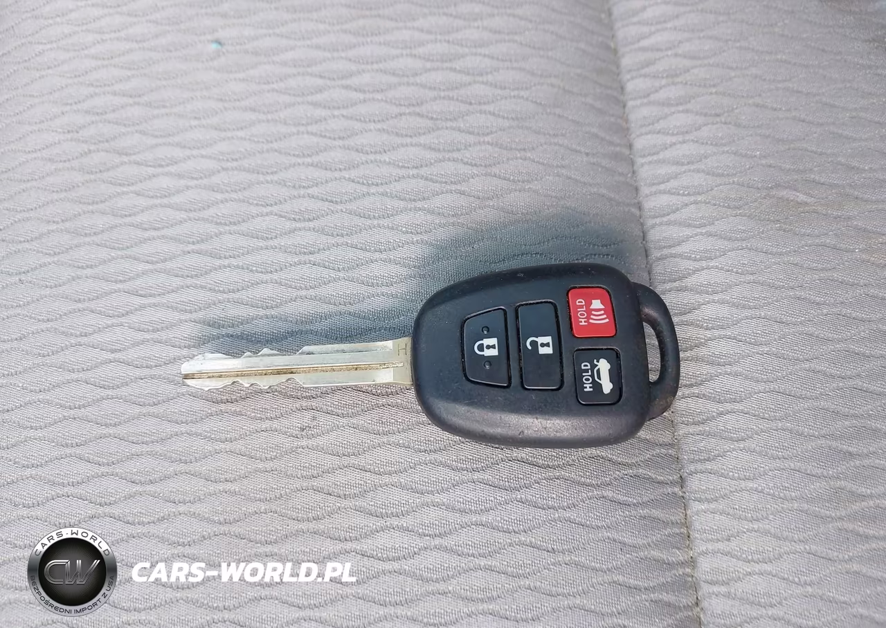 2016 Toyota Corolla Le VIN:2T1BURHE4GC584002 - 11