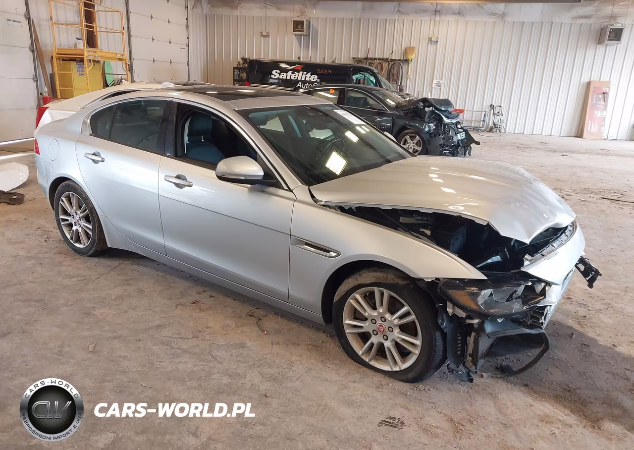 2018 Jaguar Xe 25T Premium VIN:SAJAJ4FX2JCP24853 - 1