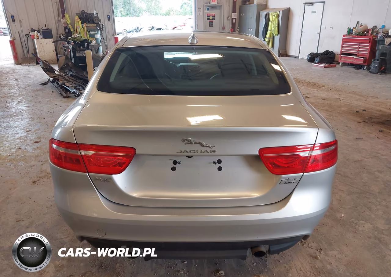 2018 Jaguar Xe 25T Premium VIN:SAJAJ4FX2JCP24853 - 16