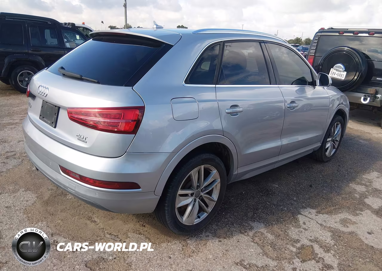 2016 Audi Q3 2.0T Premium Plus VIN:WA1EFCFS2GR001388 - 4