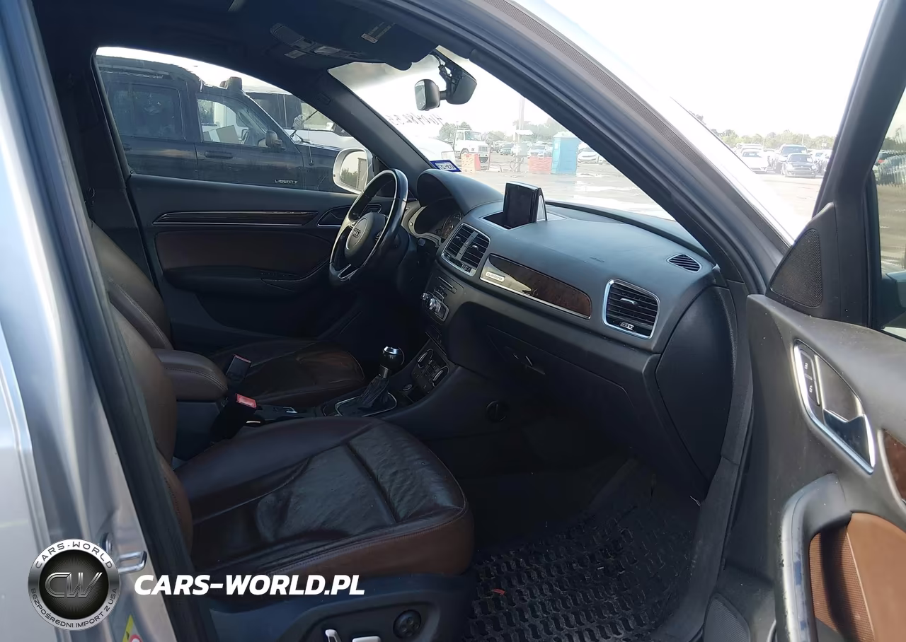 2016 Audi Q3 2.0T Premium Plus VIN:WA1EFCFS2GR001388 - 5