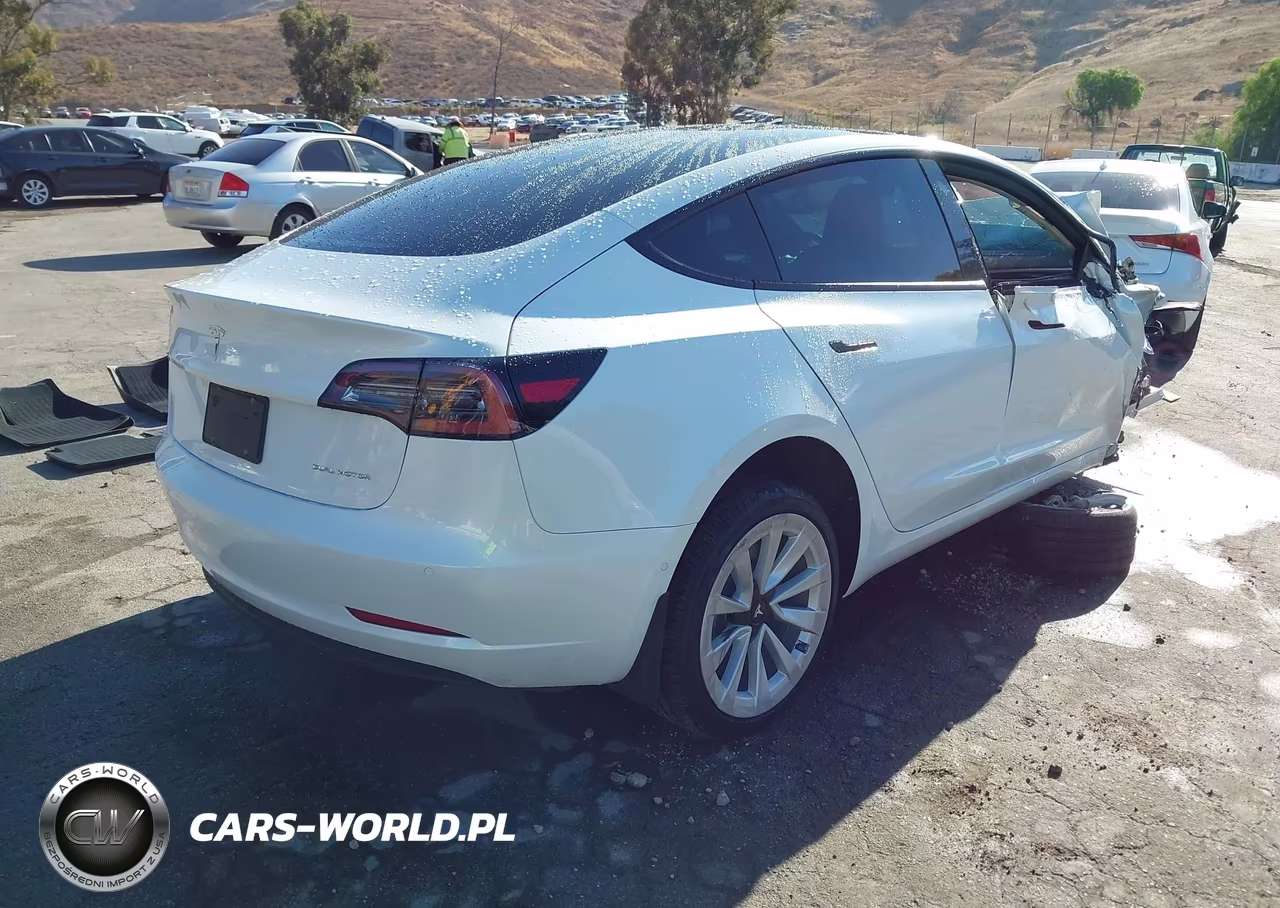 2022 Tesla Model 3 Long Range Dual Motor All-Wheel Drive VIN:5YJ3E1EB0NF295589 - 4