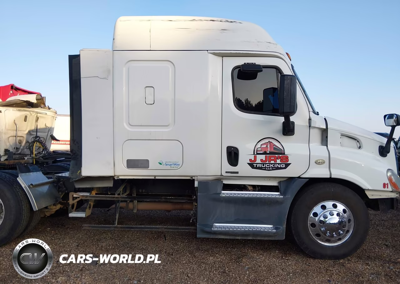 2016 Freightliner Cascadia 113 VIN:3AKJGHDV9GSGV2970 - 11