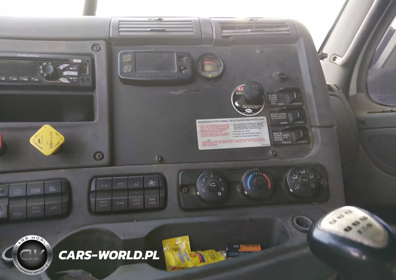 2016 Freightliner Cascadia 113 VIN:3AKJGHDV9GSGV2970 - 13
