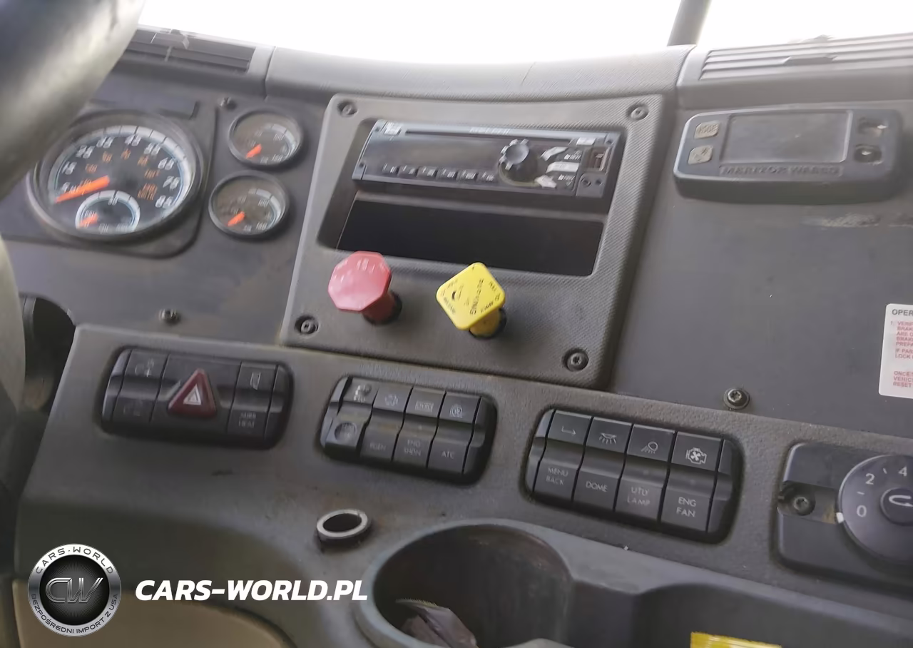 2016 Freightliner Cascadia 113 VIN:3AKJGHDV9GSGV2970 - 14