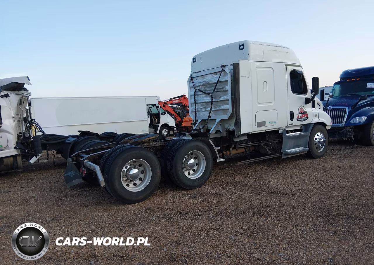 2016 Freightliner Cascadia 113 VIN:3AKJGHDV9GSGV2970 - 4