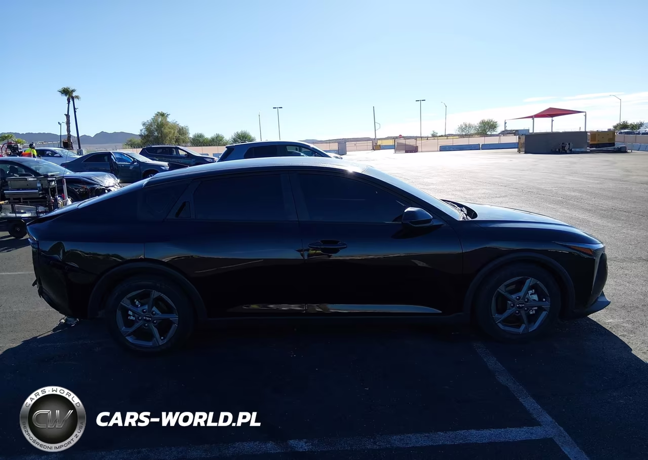 2025 Kia K4 Lxs VIN:3KPFT4DE5SE033018 - 14
