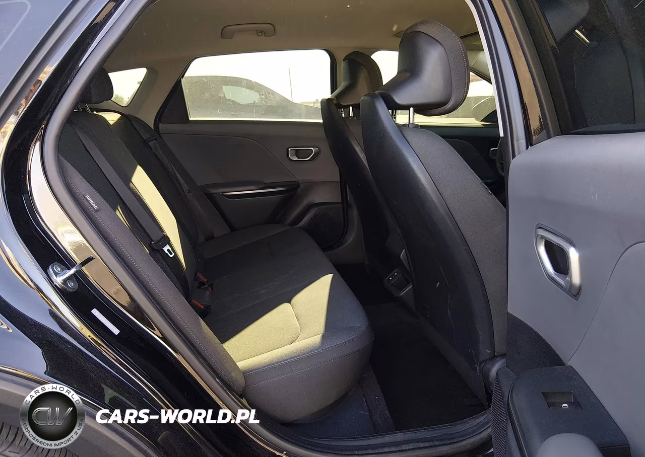 2025 Kia K4 Lxs VIN:3KPFT4DE5SE033018 - 8