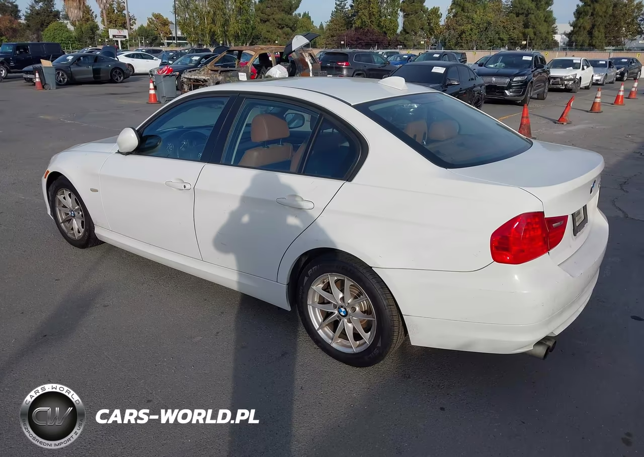 2010 BMW 328I VIN:WBAPH5C51AA439728 - 3