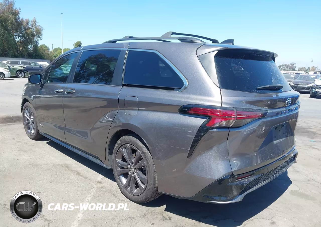 2021 Toyota Sienna Xse VIN:5TDDRKECXMS054723 - 3