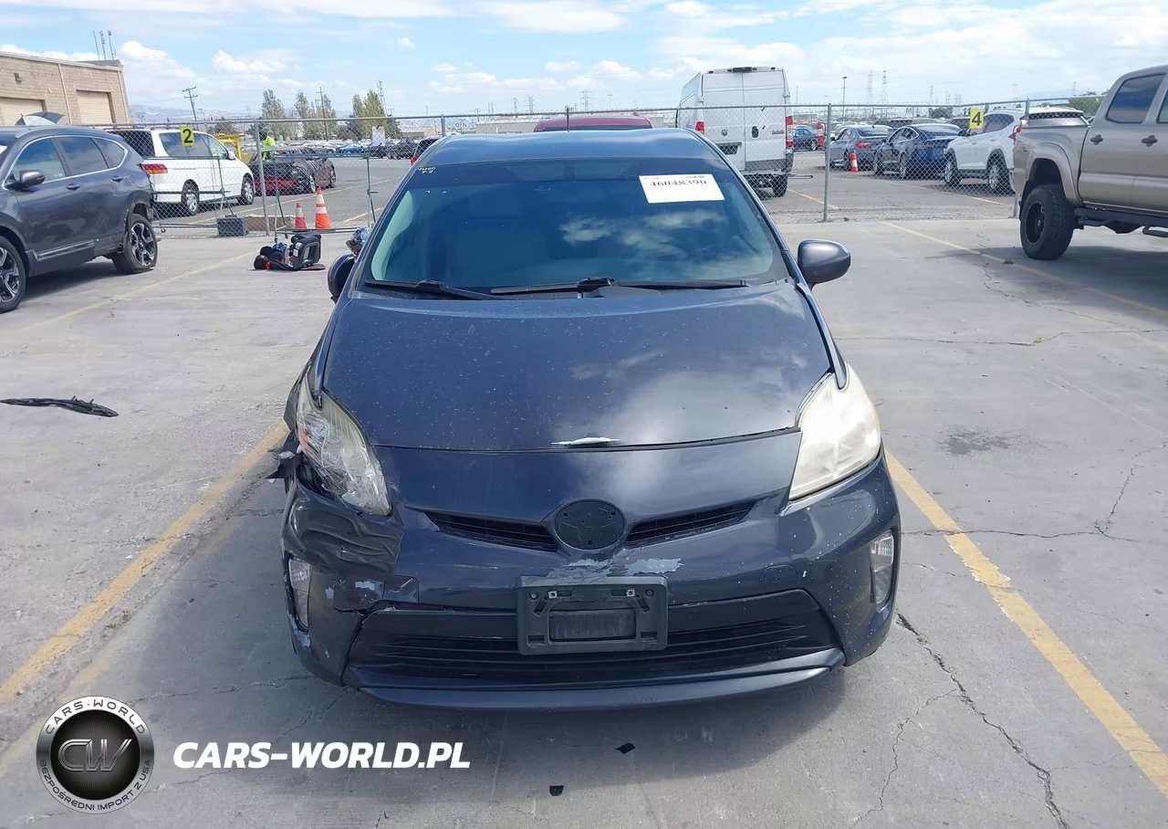 2013 Toyota Prius Three VIN:JTDKN3DU6D5600345 - 13