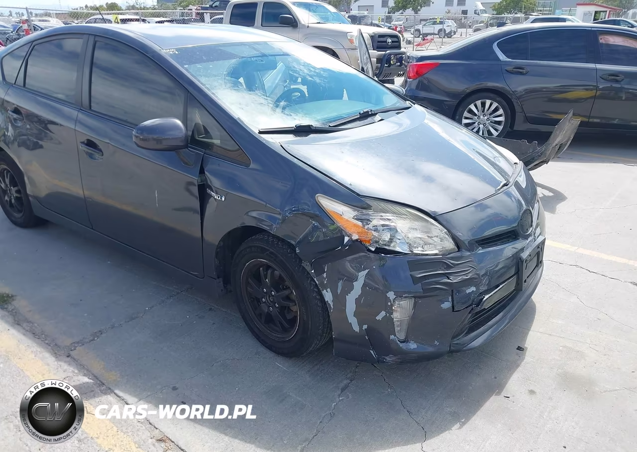 2013 Toyota Prius Three VIN:JTDKN3DU6D5600345 - 6