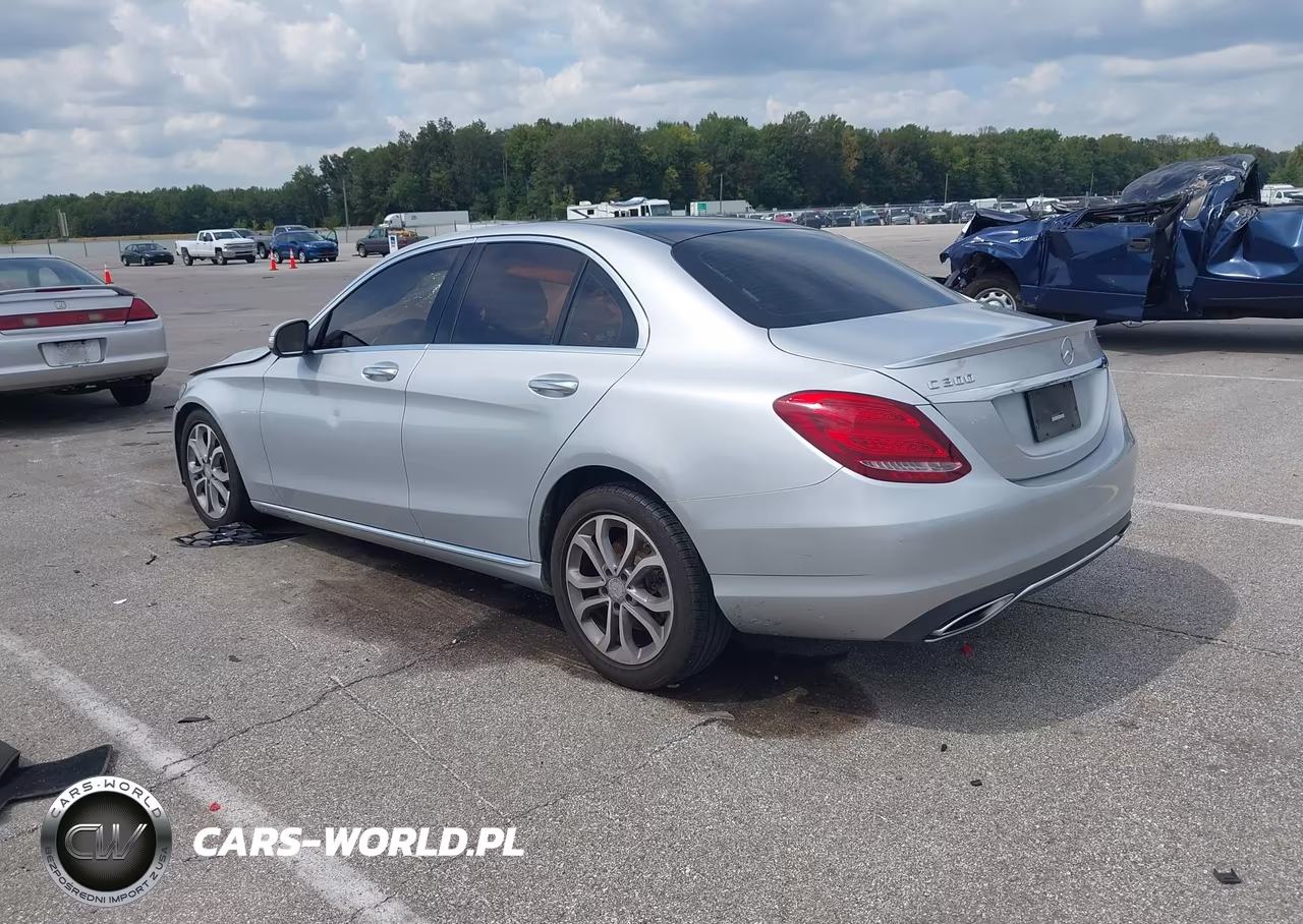 2015 Mercedes-Benz C 300 VIN:55SWF4JB8FU082763 - 3