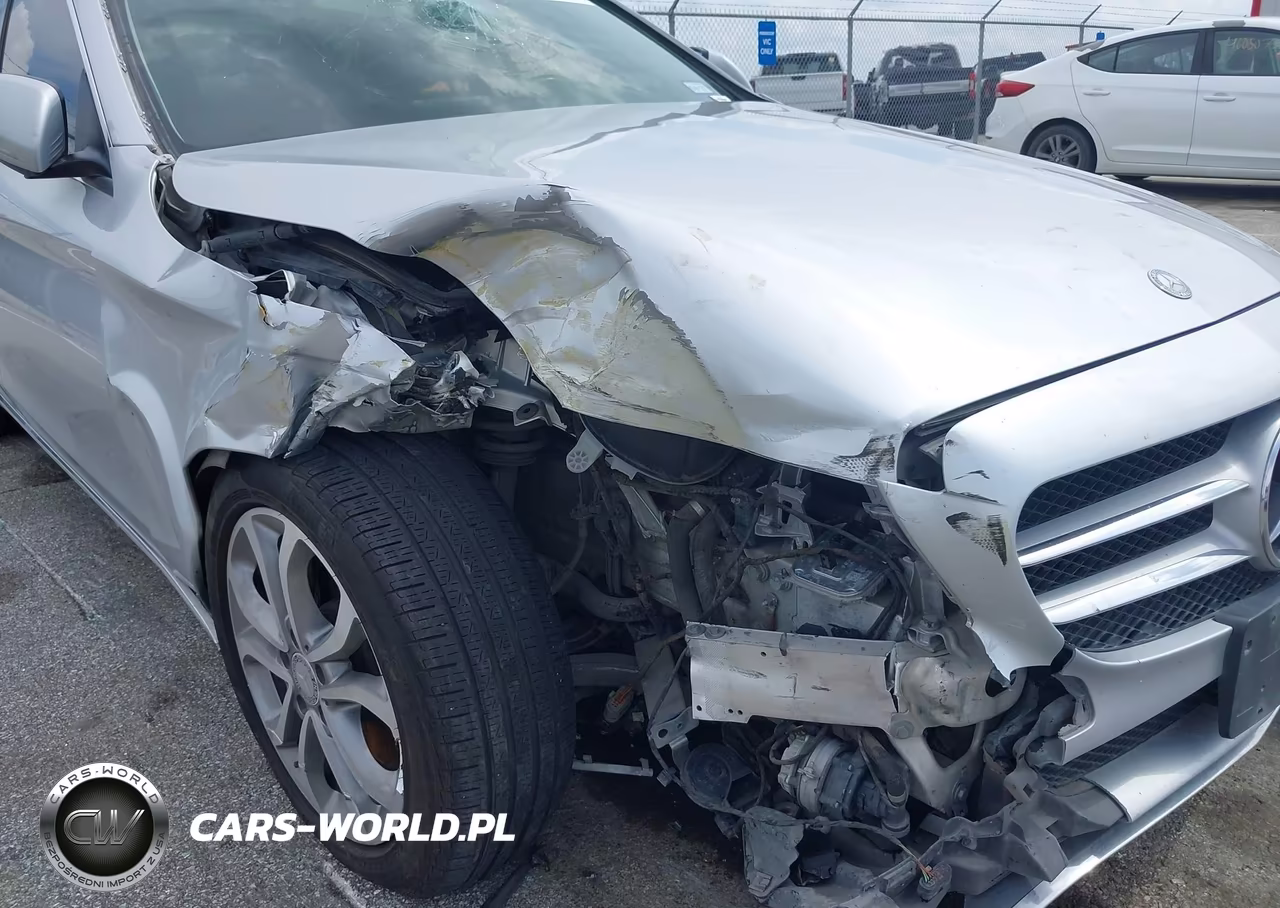2015 Mercedes-Benz C 300 VIN:55SWF4JB8FU082763 - 6