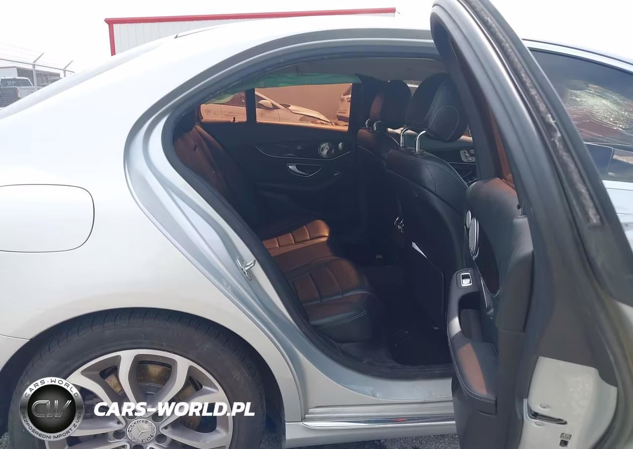 2015 Mercedes-Benz C 300 VIN:55SWF4JB8FU082763 - 8