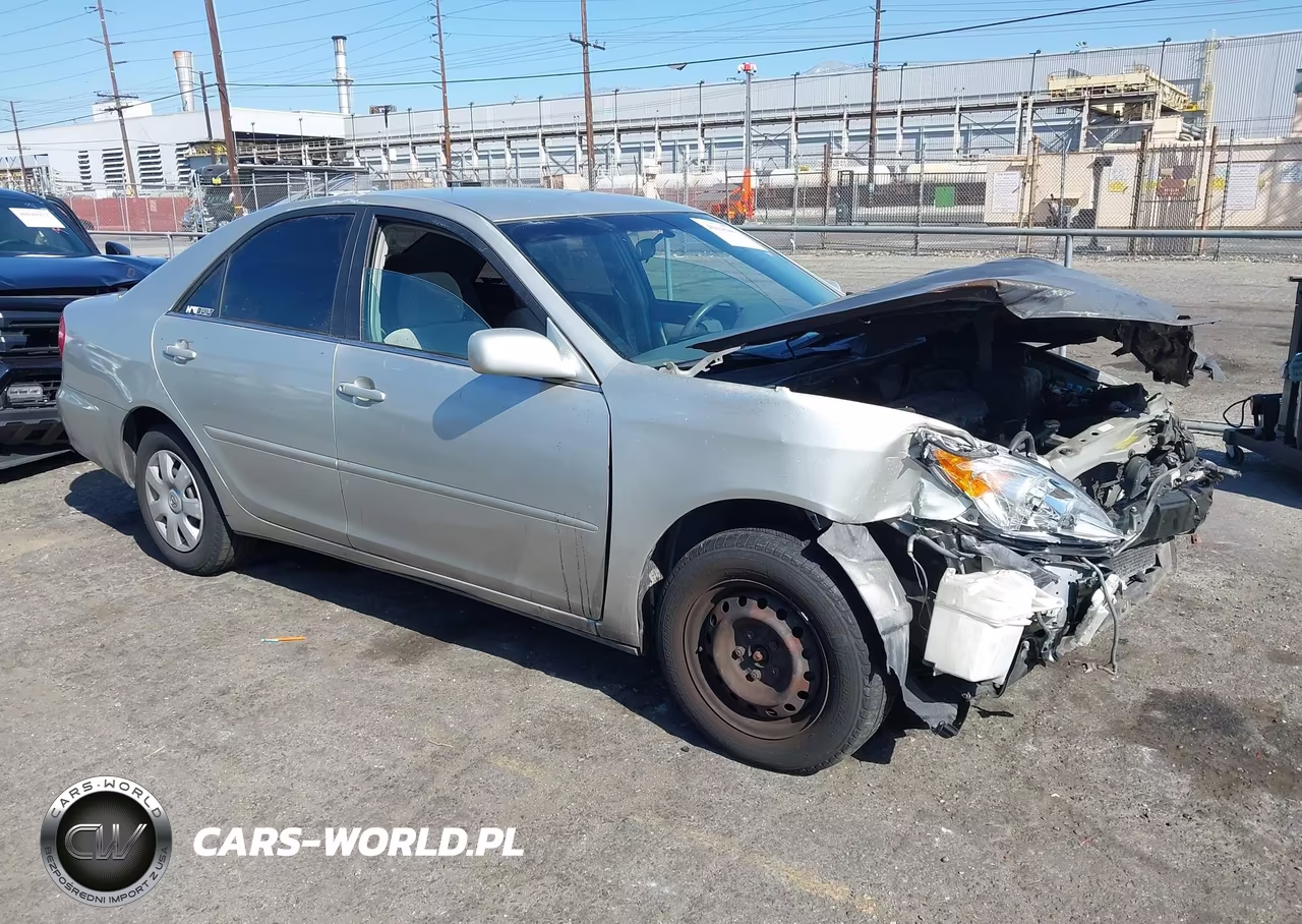 2004 Toyota Camry Le