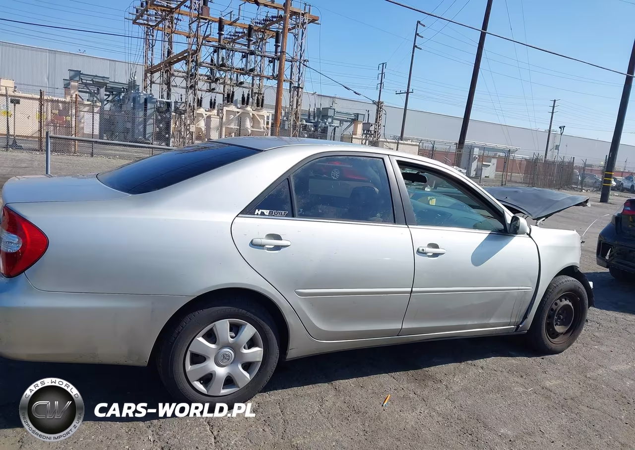 2004 Toyota Camry Le VIN:4T1BE32KX4U847550 - 13