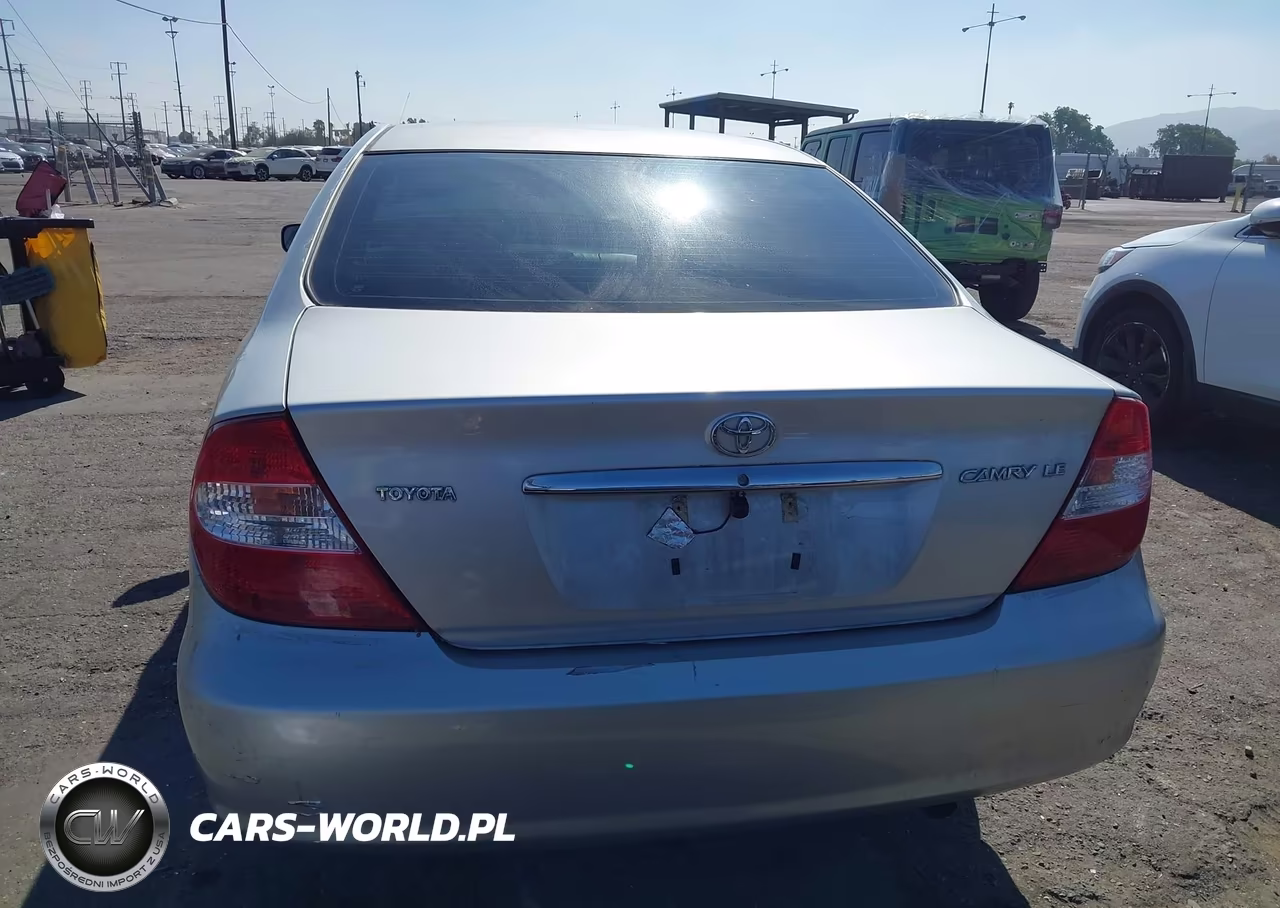 2004 Toyota Camry Le VIN:4T1BE32KX4U847550 - 16