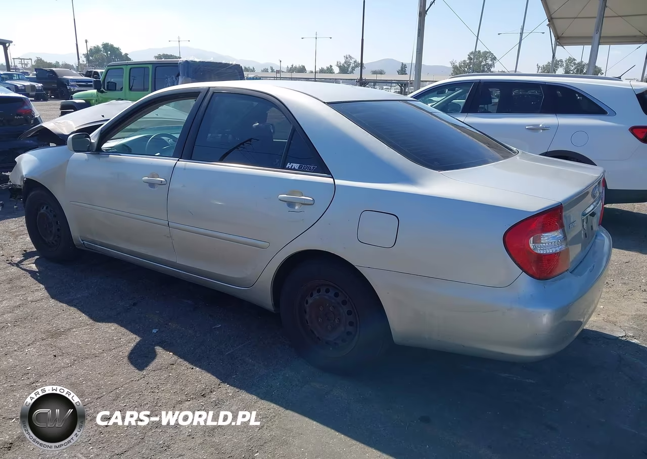 2004 Toyota Camry Le VIN:4T1BE32KX4U847550 - 3
